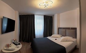 Hotel Emma S R L
